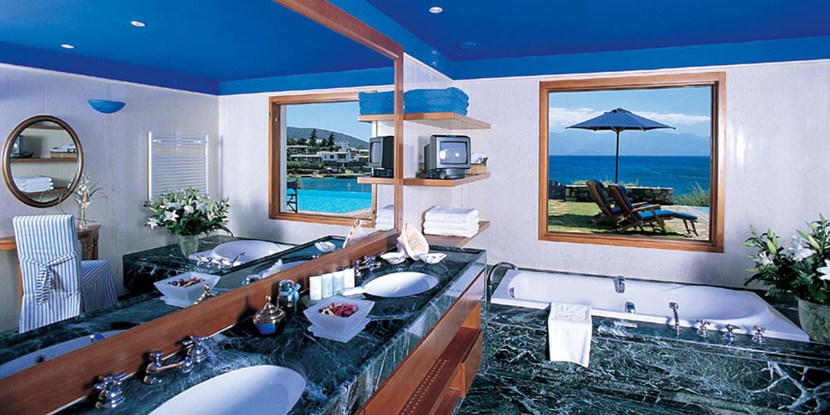The Grand Suite Front Sea View with Private Heated Pool